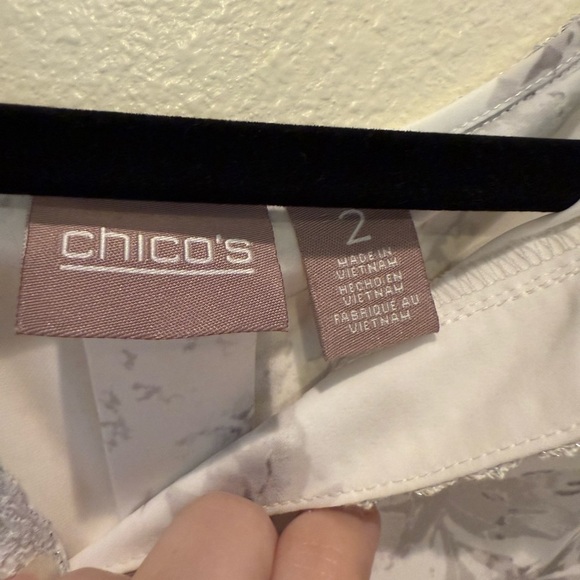 Chico's Elegant Floral Blouse in White and Gray NWT - Picture 4 of 5